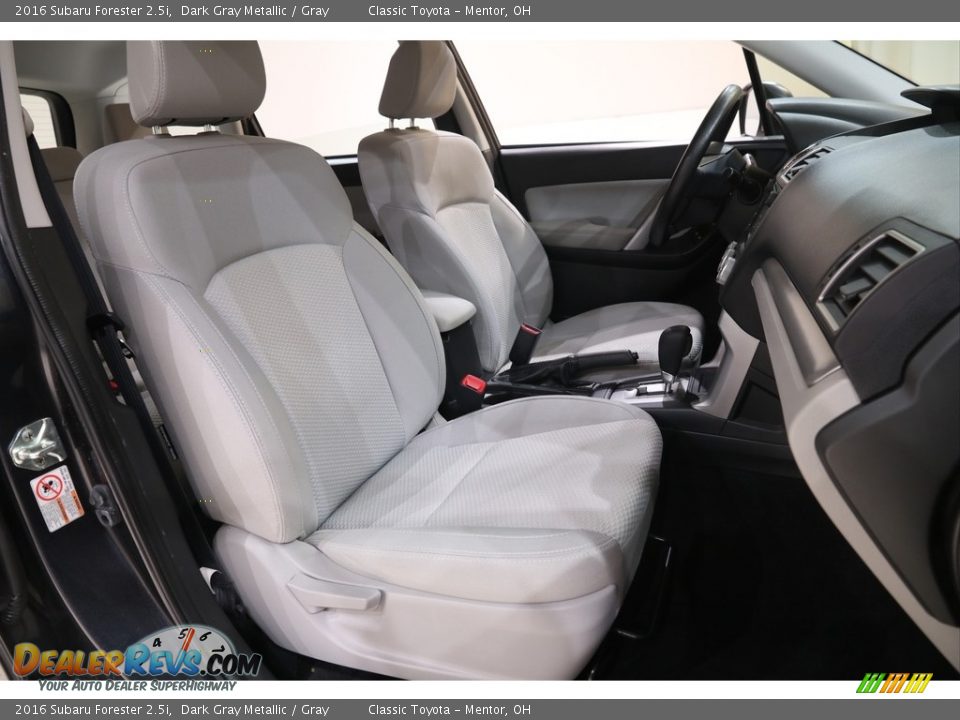 2016 Subaru Forester 2.5i Dark Gray Metallic / Gray Photo #20