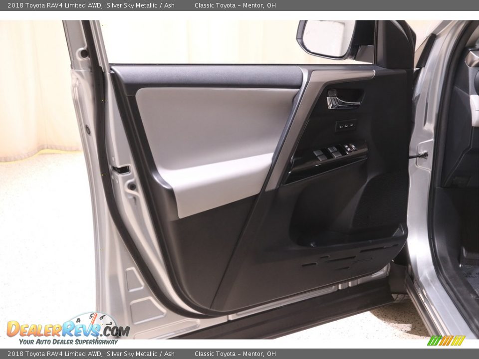 2018 Toyota RAV4 Limited AWD Silver Sky Metallic / Ash Photo #4