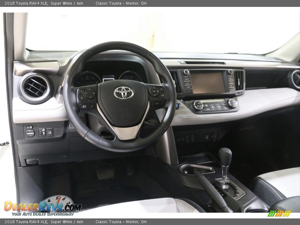 2018 Toyota RAV4 XLE Super White / Ash Photo #6