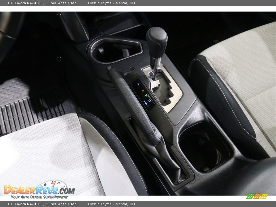 2018 Toyota RAV4 XLE Super White / Ash Photo #15