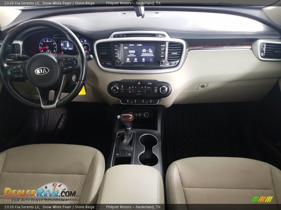 Dashboard of 2018 Kia Sorento LX Photo #16