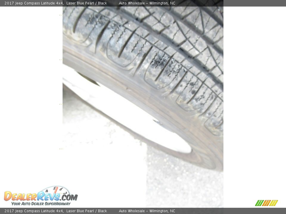 2017 Jeep Compass Latitude 4x4 Laser Blue Pearl / Black Photo #8