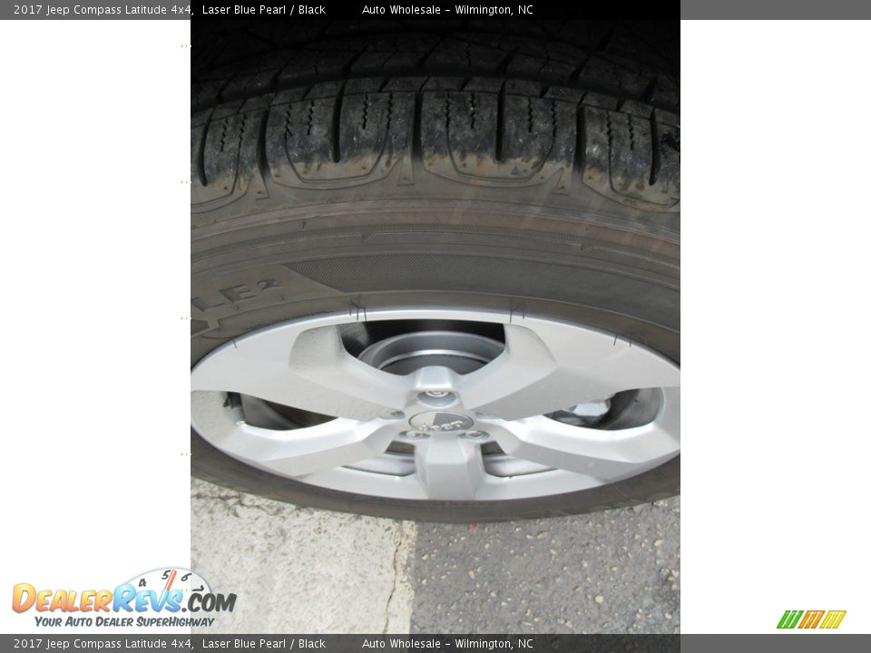 2017 Jeep Compass Latitude 4x4 Laser Blue Pearl / Black Photo #9