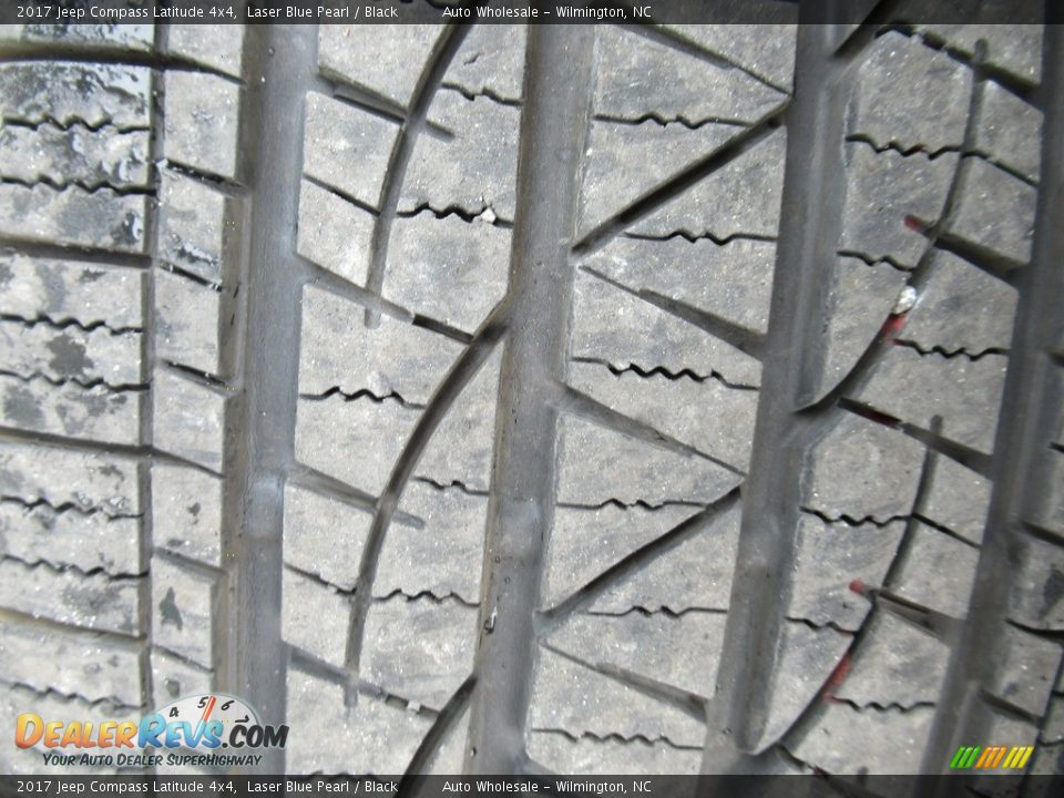 2017 Jeep Compass Latitude 4x4 Laser Blue Pearl / Black Photo #10