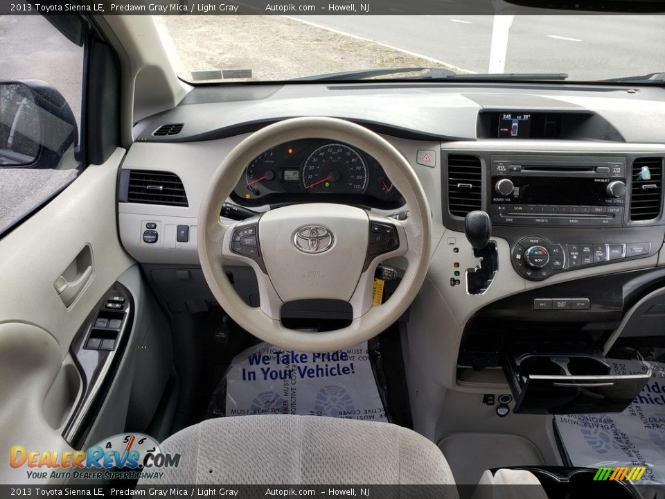 2013 Toyota Sienna LE Predawn Gray Mica / Light Gray Photo #16