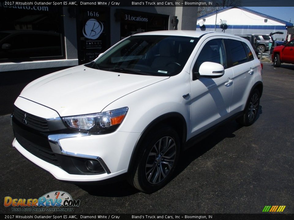 2017 Mitsubishi Outlander Sport ES AWC Diamond White / Gray Photo #2