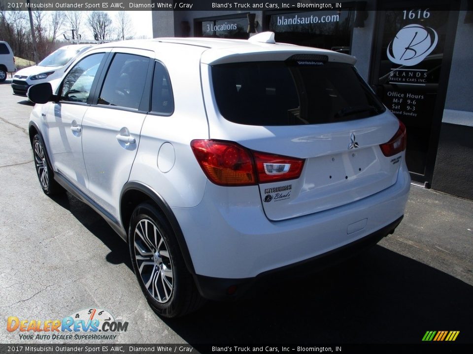 2017 Mitsubishi Outlander Sport ES AWC Diamond White / Gray Photo #3