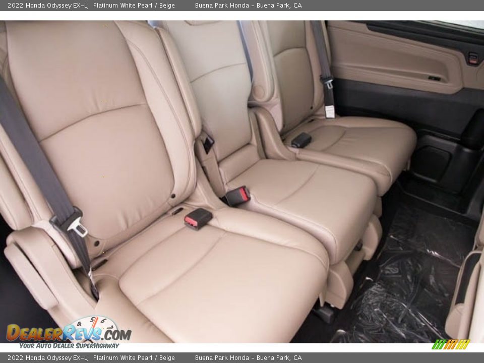 2022 Honda Odyssey EX-L Platinum White Pearl / Beige Photo #29