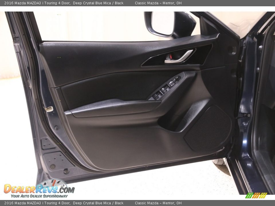 Door Panel of 2016 Mazda MAZDA3 i Touring 4 Door Photo #4