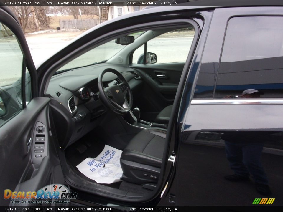 2017 Chevrolet Trax LT AWD Mosaic Black Metallic / Jet Black Photo #9
