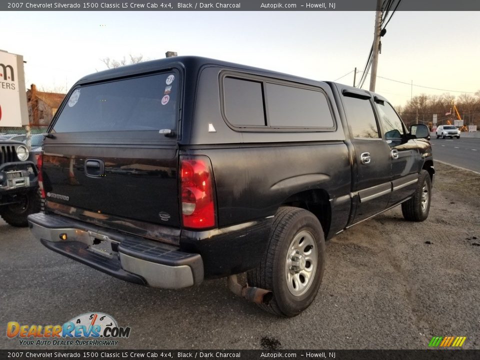 2007 Chevrolet Silverado 1500 Classic LS Crew Cab 4x4 Black / Dark Charcoal Photo #3