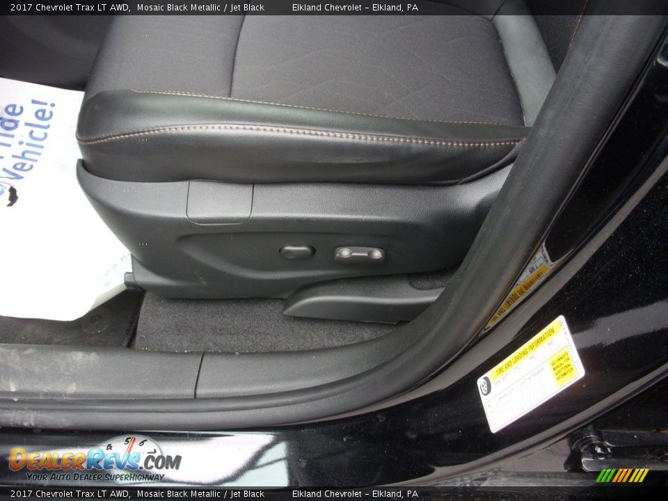 2017 Chevrolet Trax LT AWD Mosaic Black Metallic / Jet Black Photo #12