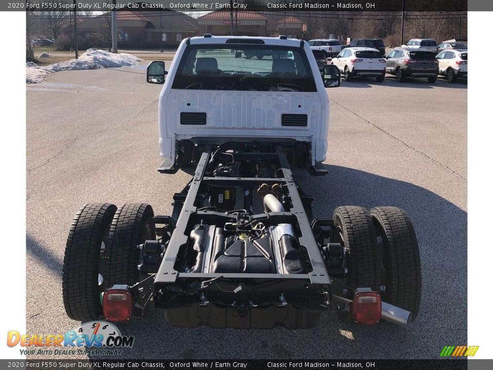 2020 Ford F550 Super Duty XL Regular Cab Chassis Oxford White / Earth Gray Photo #5