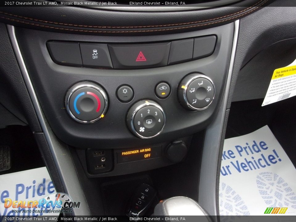2017 Chevrolet Trax LT AWD Mosaic Black Metallic / Jet Black Photo #21