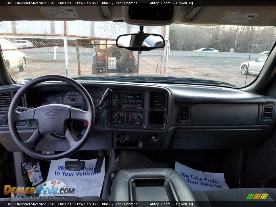 2007 Chevrolet Silverado 1500 Classic LS Crew Cab 4x4 Black / Dark Charcoal Photo #16