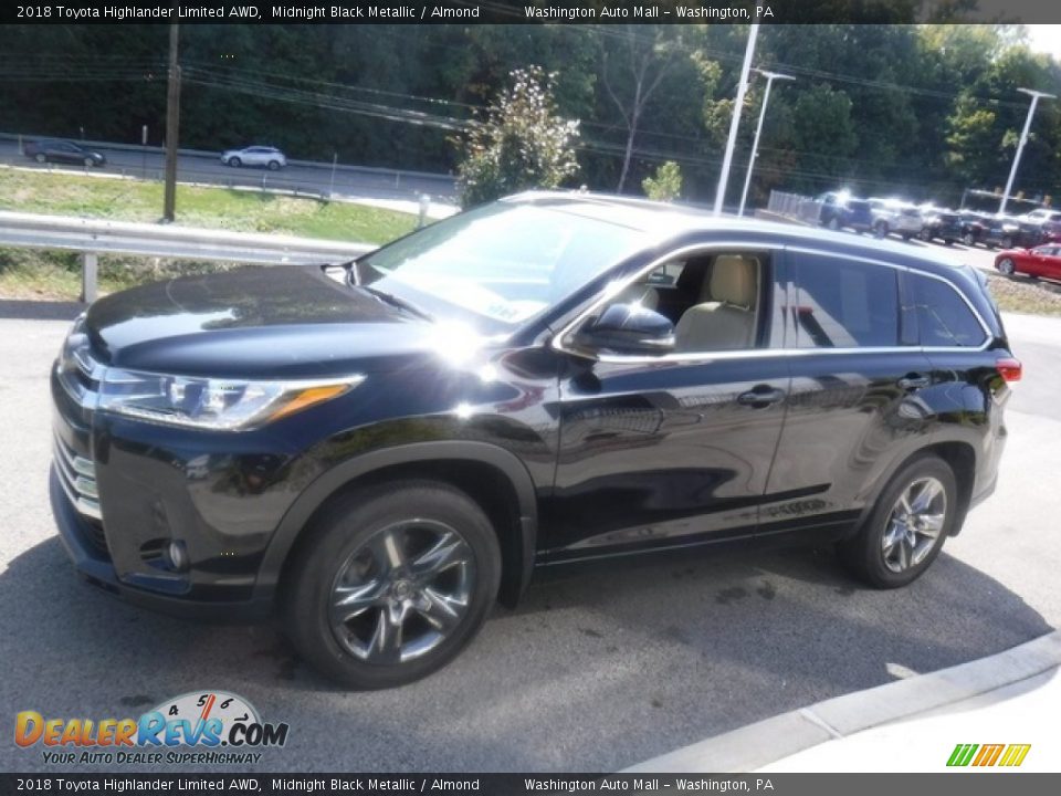 2018 Toyota Highlander Limited AWD Midnight Black Metallic / Almond Photo #10