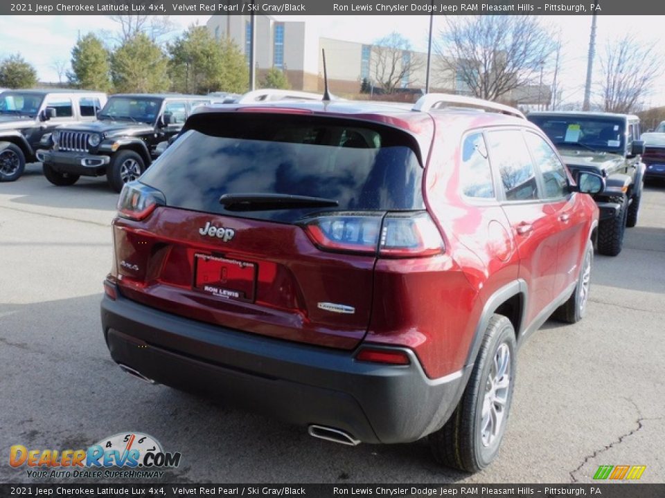 2021 Jeep Cherokee Latitude Lux 4x4 Velvet Red Pearl / Ski Gray/Black Photo #5