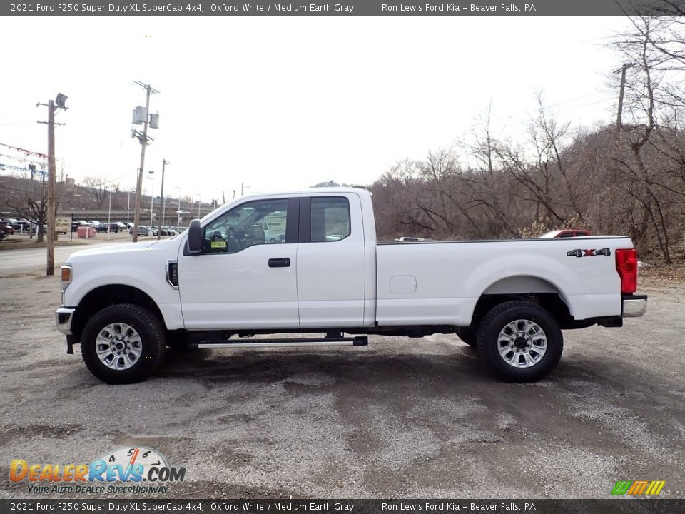 2021 Ford F250 Super Duty XL SuperCab 4x4 Oxford White / Medium Earth Gray Photo #6