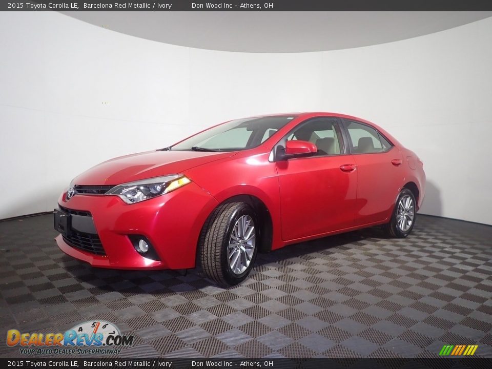 2015 Toyota Corolla LE Barcelona Red Metallic / Ivory Photo #9