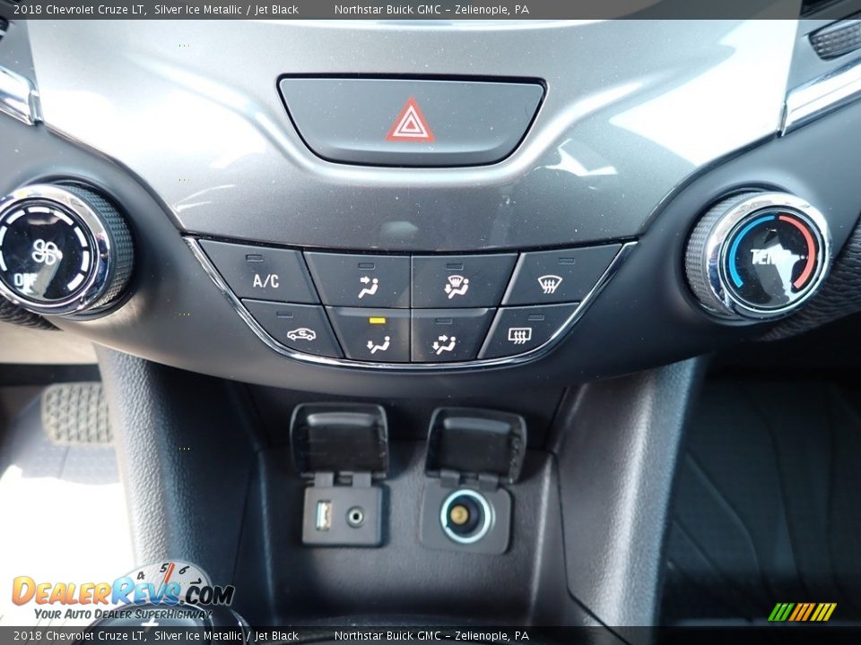 2018 Chevrolet Cruze LT Silver Ice Metallic / Jet Black Photo #26