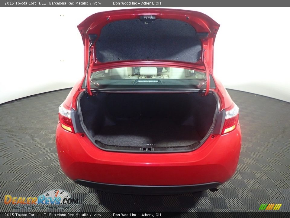 2015 Toyota Corolla LE Barcelona Red Metallic / Ivory Photo #15