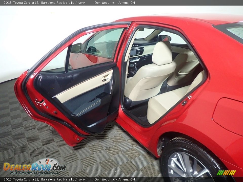 2015 Toyota Corolla LE Barcelona Red Metallic / Ivory Photo #34