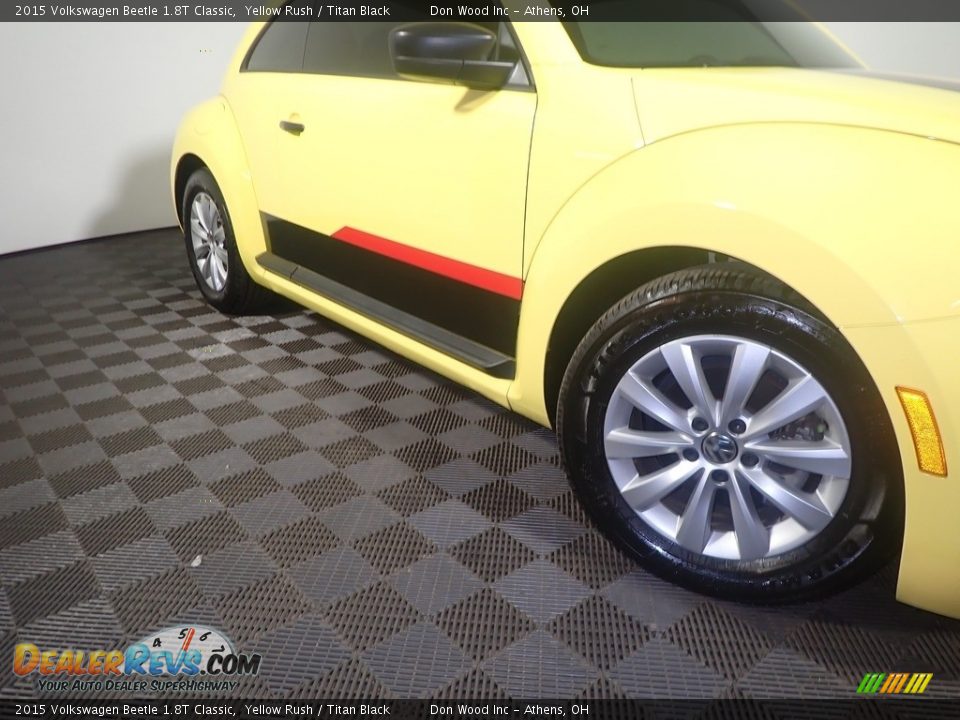 2015 Volkswagen Beetle 1.8T Classic Yellow Rush / Titan Black Photo #5