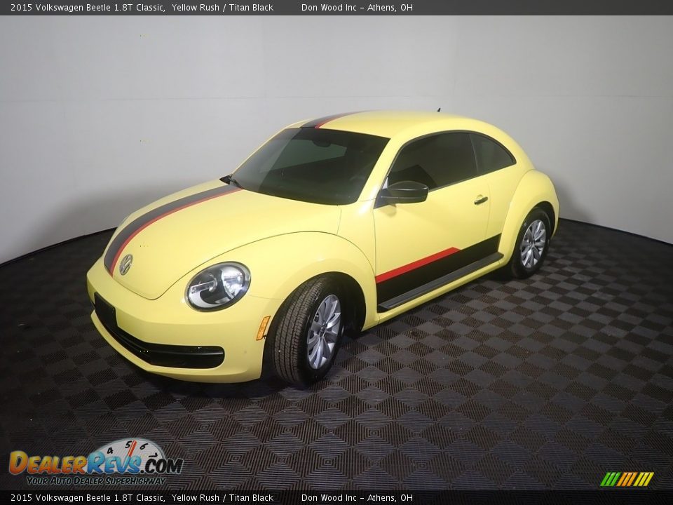 2015 Volkswagen Beetle 1.8T Classic Yellow Rush / Titan Black Photo #10