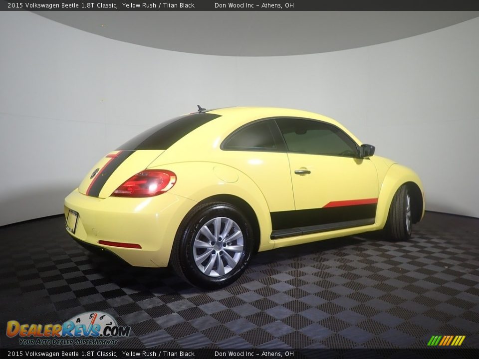 2015 Volkswagen Beetle 1.8T Classic Yellow Rush / Titan Black Photo #17