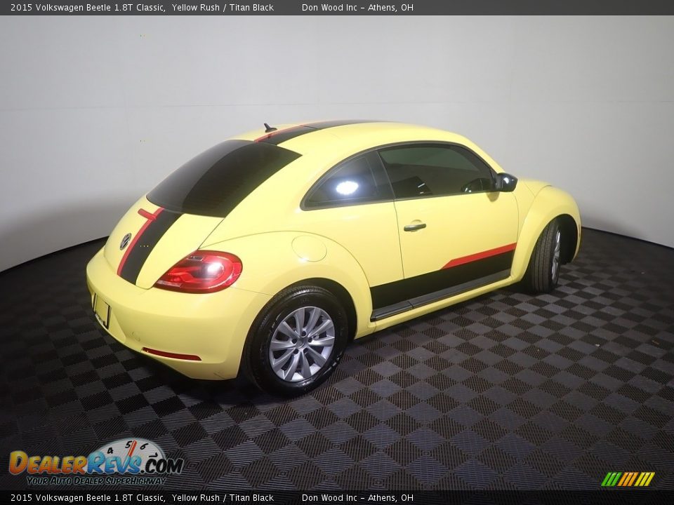 2015 Volkswagen Beetle 1.8T Classic Yellow Rush / Titan Black Photo #18
