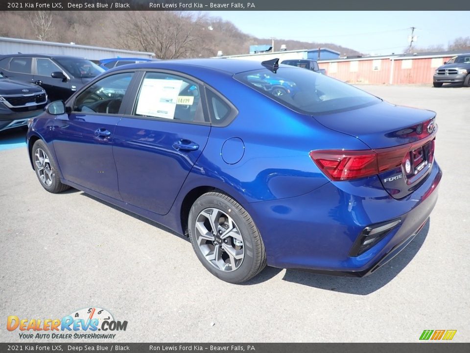2021 Kia Forte LXS Deep Sea Blue / Black Photo #7