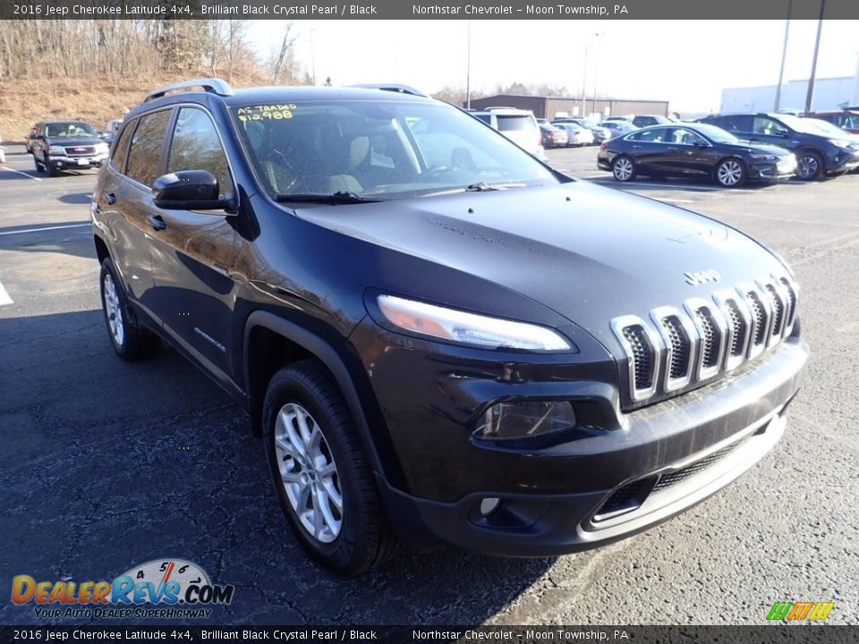 2016 Jeep Cherokee Latitude 4x4 Brilliant Black Crystal Pearl / Black Photo #5