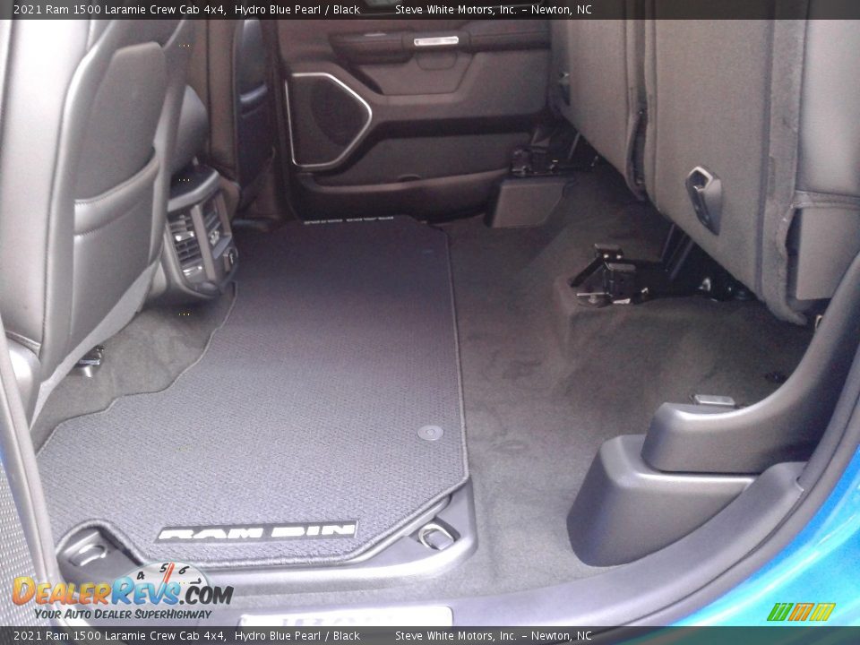 2021 Ram 1500 Laramie Crew Cab 4x4 Hydro Blue Pearl / Black Photo #15