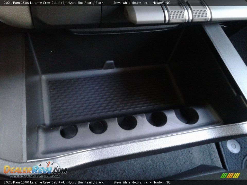 2021 Ram 1500 Laramie Crew Cab 4x4 Hydro Blue Pearl / Black Photo #29