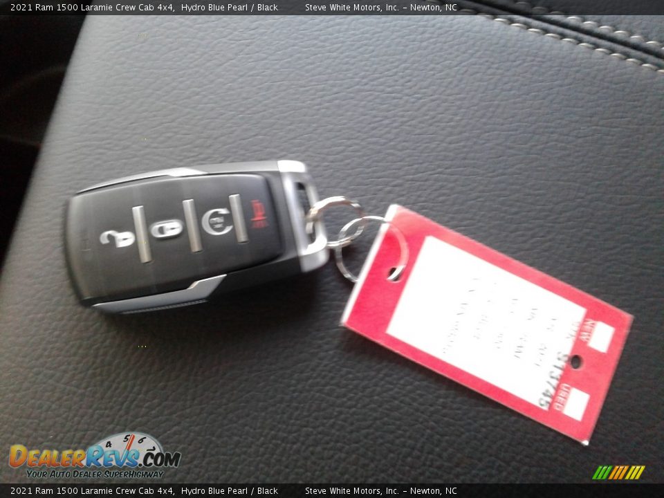 2021 Ram 1500 Laramie Crew Cab 4x4 Hydro Blue Pearl / Black Photo #31