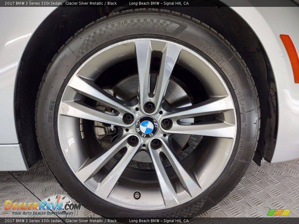2017 BMW 3 Series 330i Sedan Glacier Silver Metallic / Black Photo #6