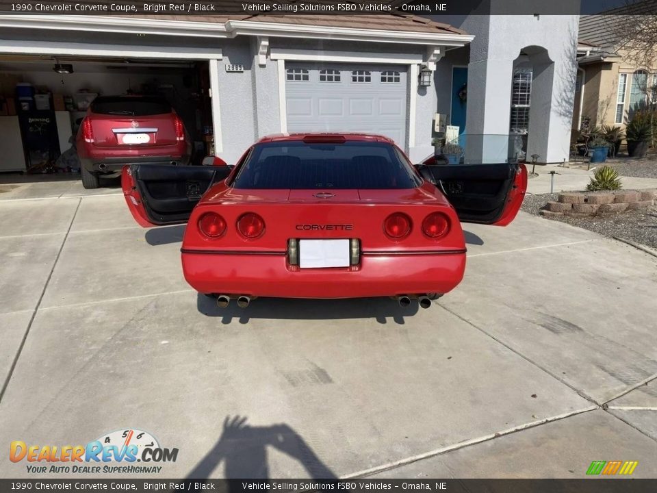 1990 Chevrolet Corvette Coupe Bright Red / Black Photo #2