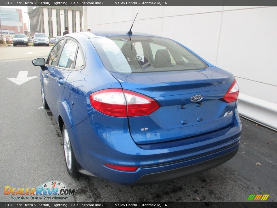 2018 Ford Fiesta SE Sedan Lightning Blue / Charcoal Black Photo #3