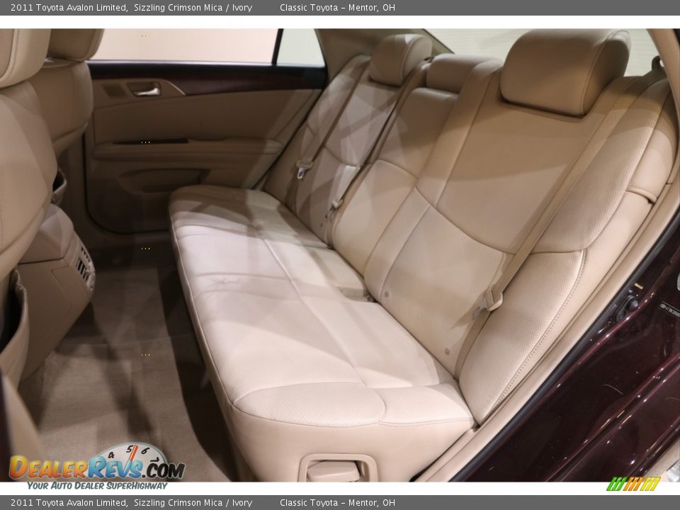 2011 Toyota Avalon Limited Sizzling Crimson Mica / Ivory Photo #15