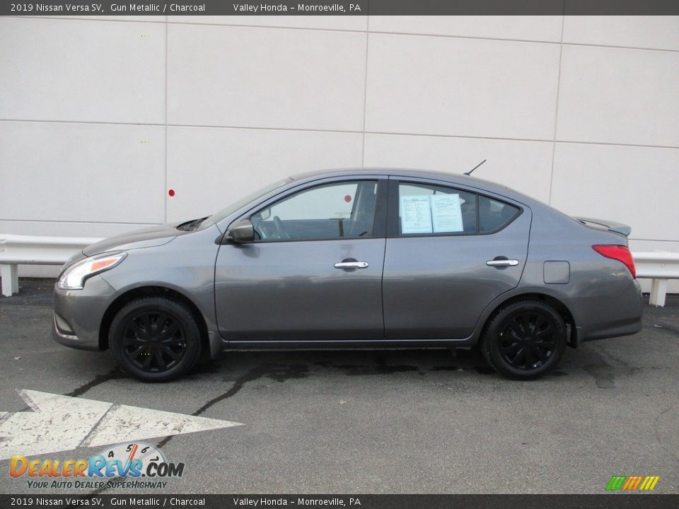 2019 Nissan Versa SV Gun Metallic / Charcoal Photo #2