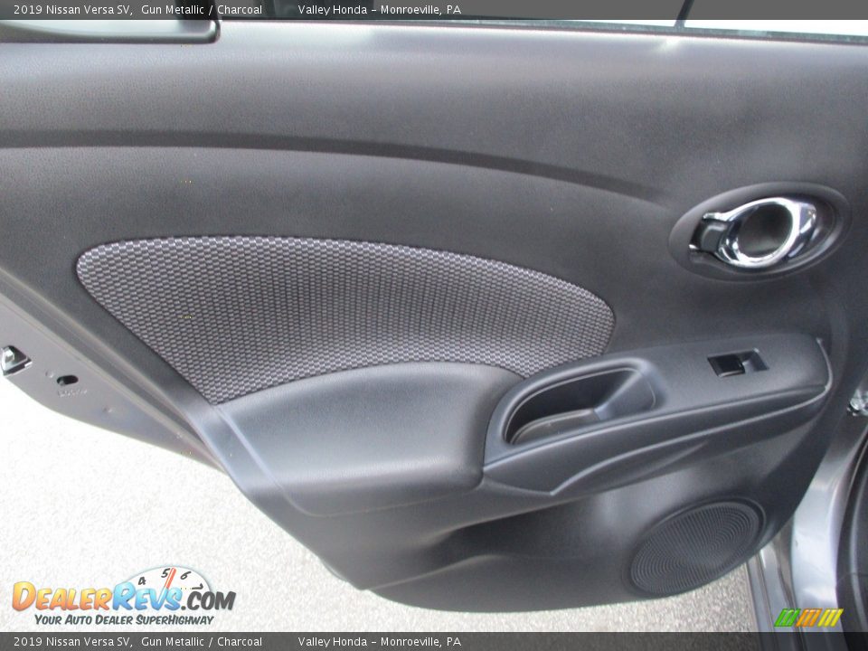 2019 Nissan Versa SV Gun Metallic / Charcoal Photo #13