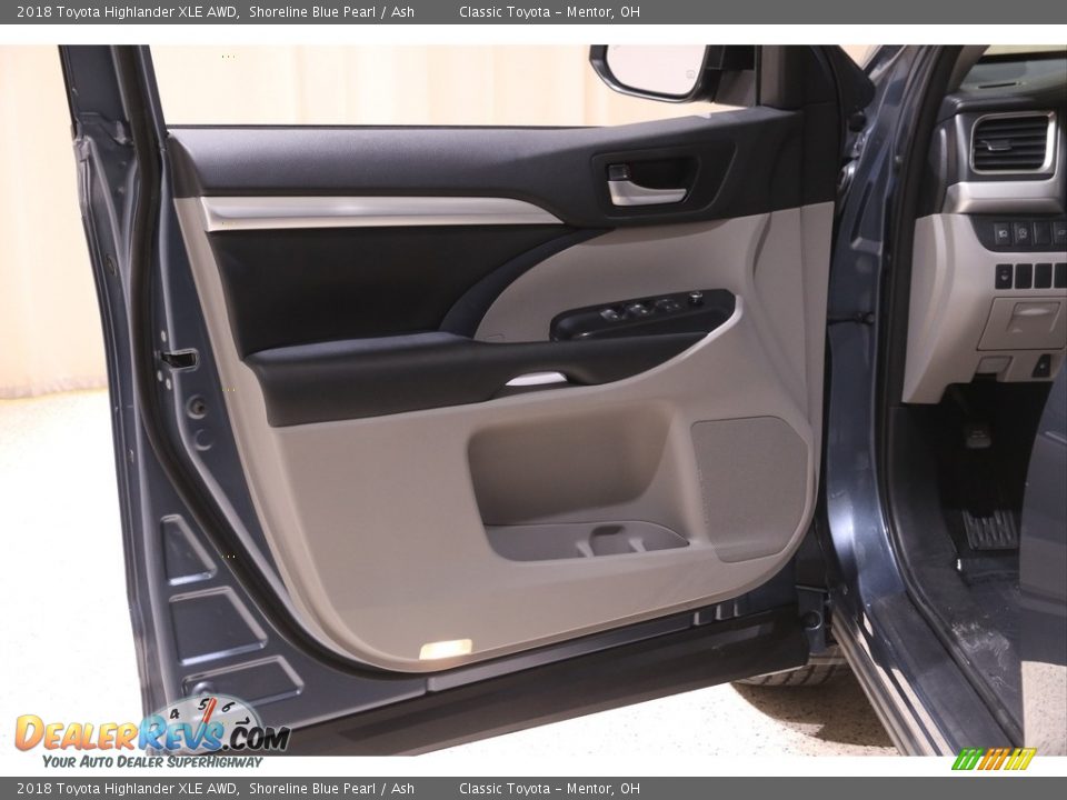 2018 Toyota Highlander XLE AWD Shoreline Blue Pearl / Ash Photo #4