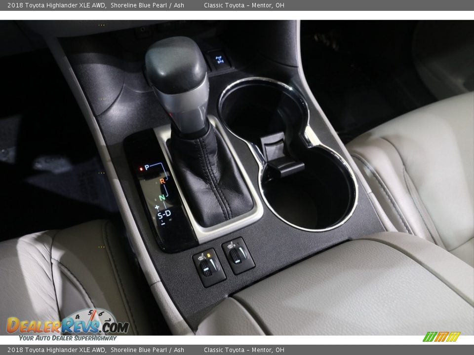 2018 Toyota Highlander XLE AWD Shoreline Blue Pearl / Ash Photo #14