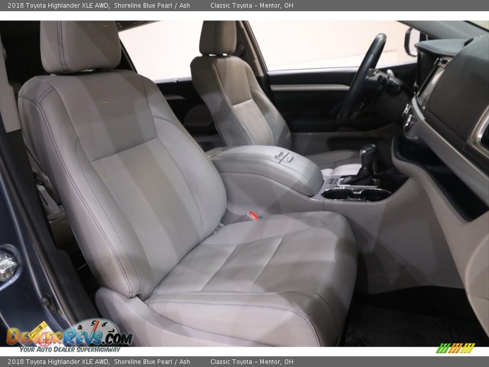 2018 Toyota Highlander XLE AWD Shoreline Blue Pearl / Ash Photo #16