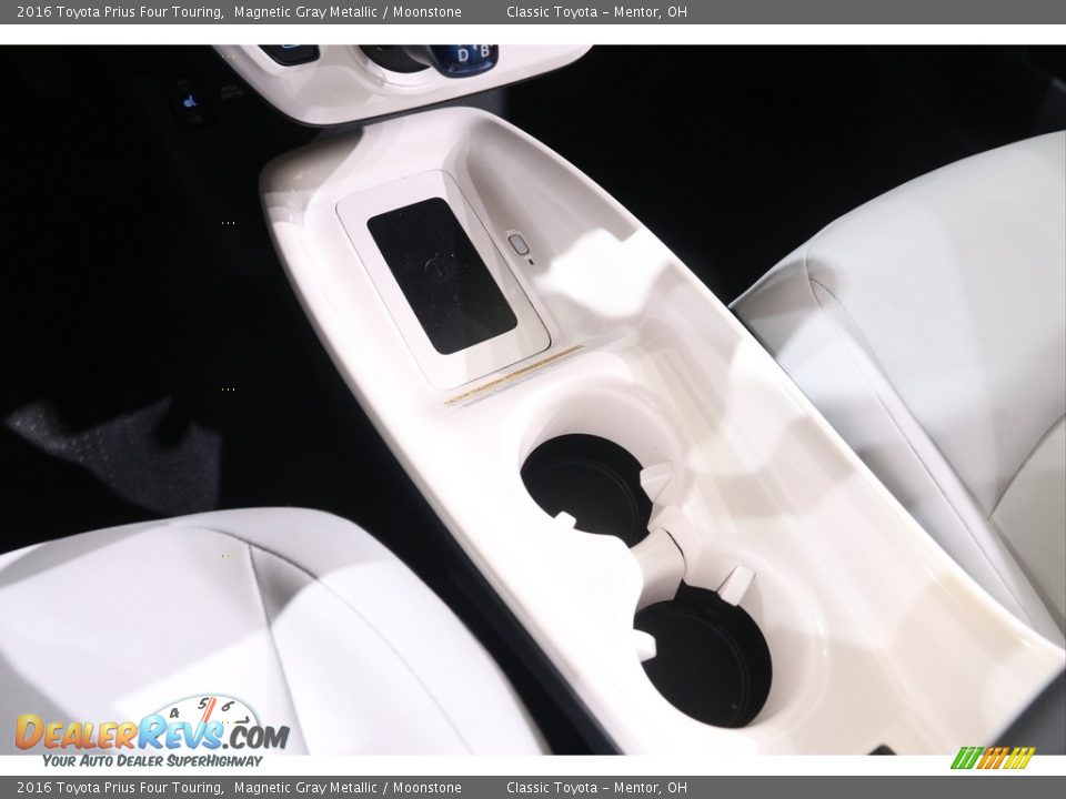 2016 Toyota Prius Four Touring Magnetic Gray Metallic / Moonstone Photo #15