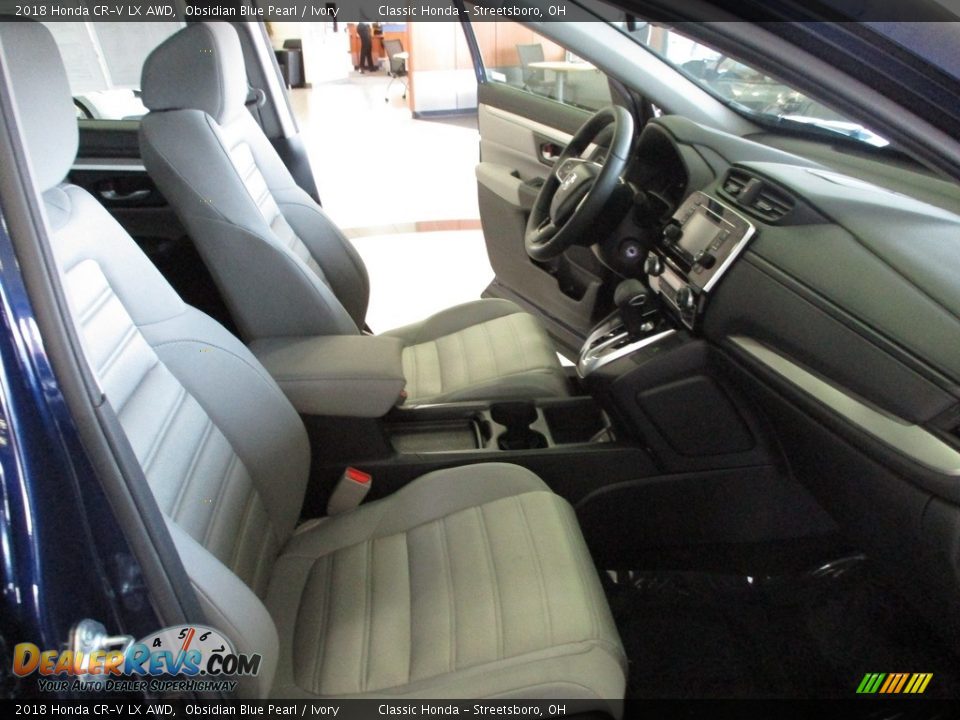 2018 Honda CR-V LX AWD Obsidian Blue Pearl / Ivory Photo #16