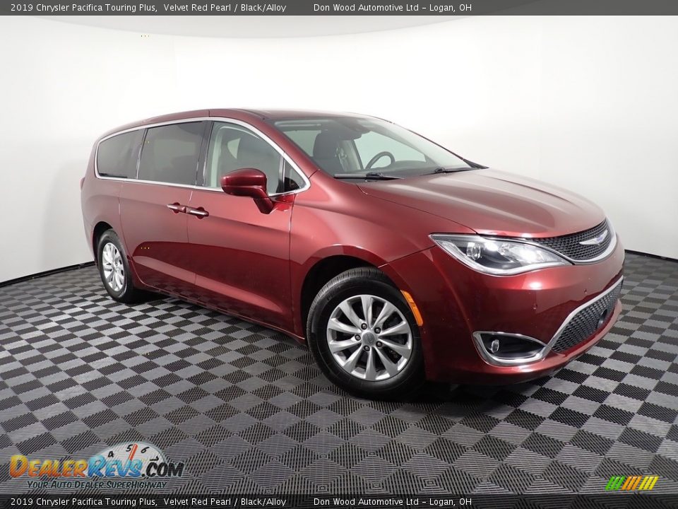 2019 Chrysler Pacifica Touring Plus Velvet Red Pearl / Black/Alloy Photo #4
