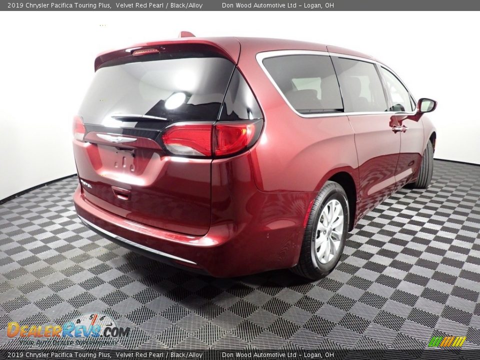 2019 Chrysler Pacifica Touring Plus Velvet Red Pearl / Black/Alloy Photo #18