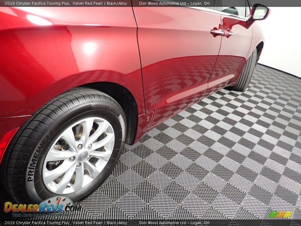 2019 Chrysler Pacifica Touring Plus Velvet Red Pearl / Black/Alloy Photo #19