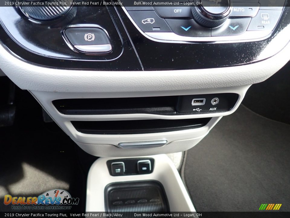 2019 Chrysler Pacifica Touring Plus Velvet Red Pearl / Black/Alloy Photo #31